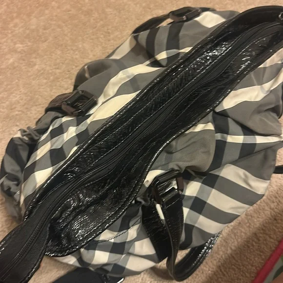 Burberry diaper bag - Picture 8 of 11